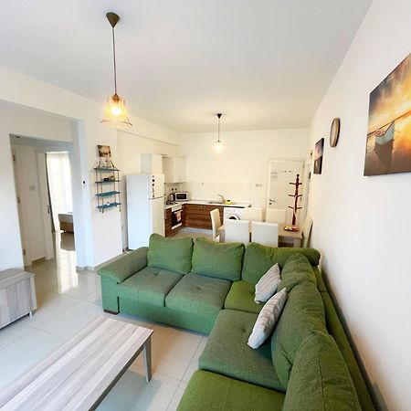 Quitet Two Bedroom Apartment With Private Garden Lukomorye D2 Karavas  外观 照片